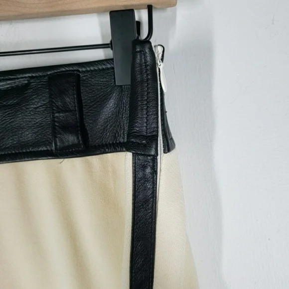 Dolce & Gabbana Wool Skirt Leather Trim A-Line Knee Length Ivory Black S‎